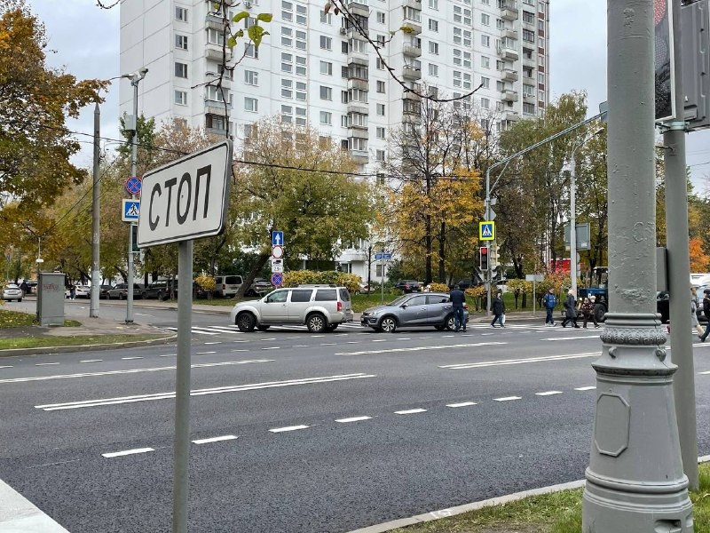 В 5-ом проезде Марьиной Рощи столкнулись две легковушки
